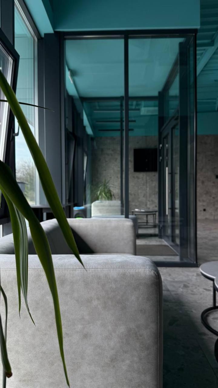 Al Mar Hotel Schaslyve Bagian luar foto