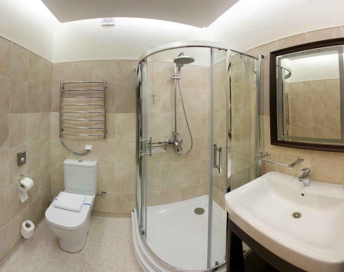 Al Mar Hotel Schaslyve Bagian luar foto