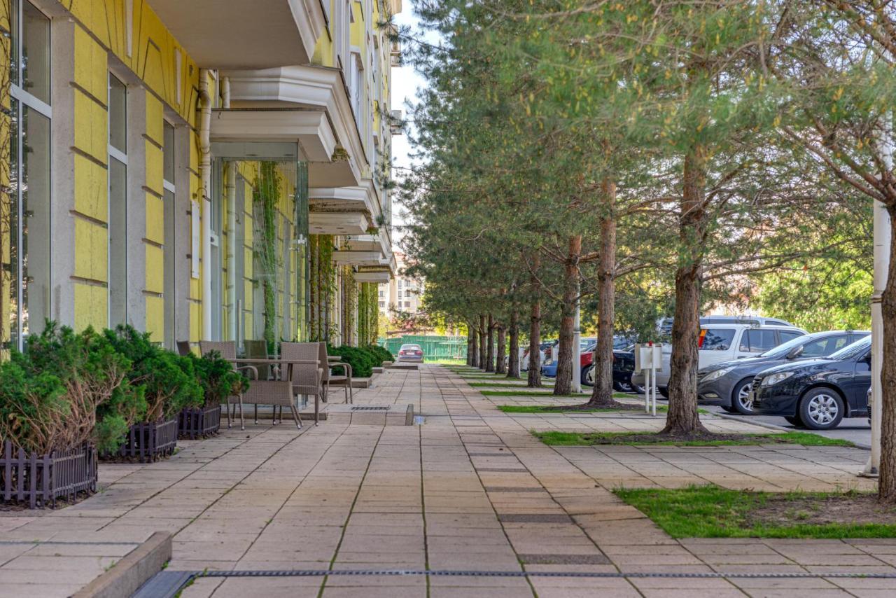 Al Mar Hotel Schaslyve Bagian luar foto